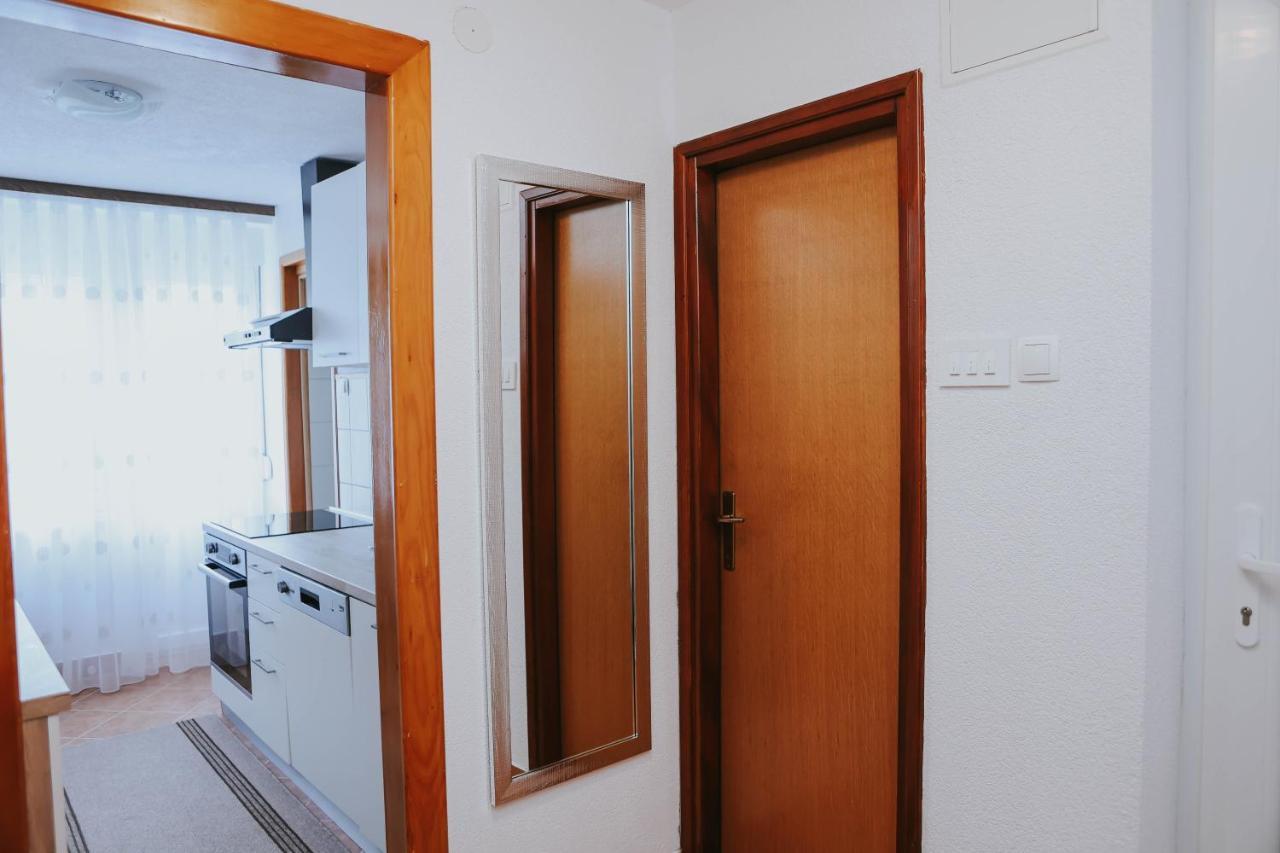 I&T Apartman Gospić Exterior foto