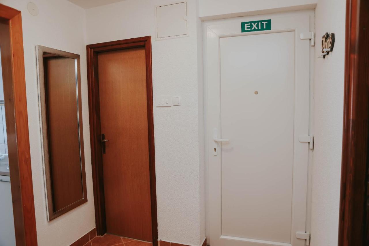 I&T Apartman Gospić Exterior foto